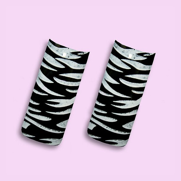 Black / White Zebra &middot; Design Tipper